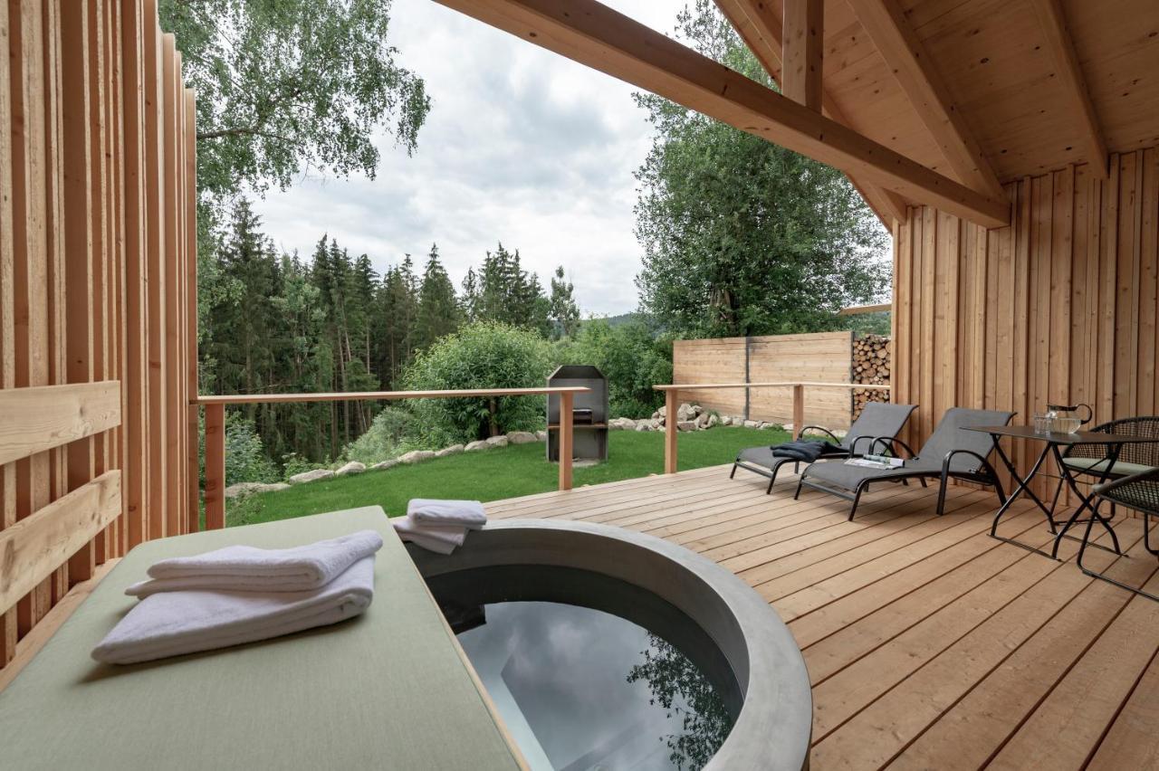 Forstgut - Premium Waldchalets Und Lodge Suiten Regen Exterior photo