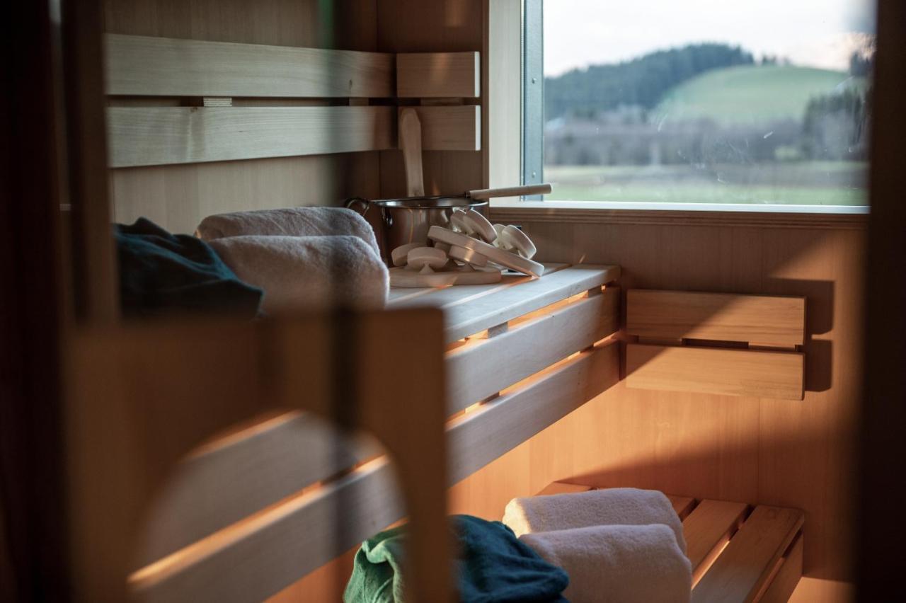 Forstgut - Premium Waldchalets Und Lodge Suiten Regen Exterior photo