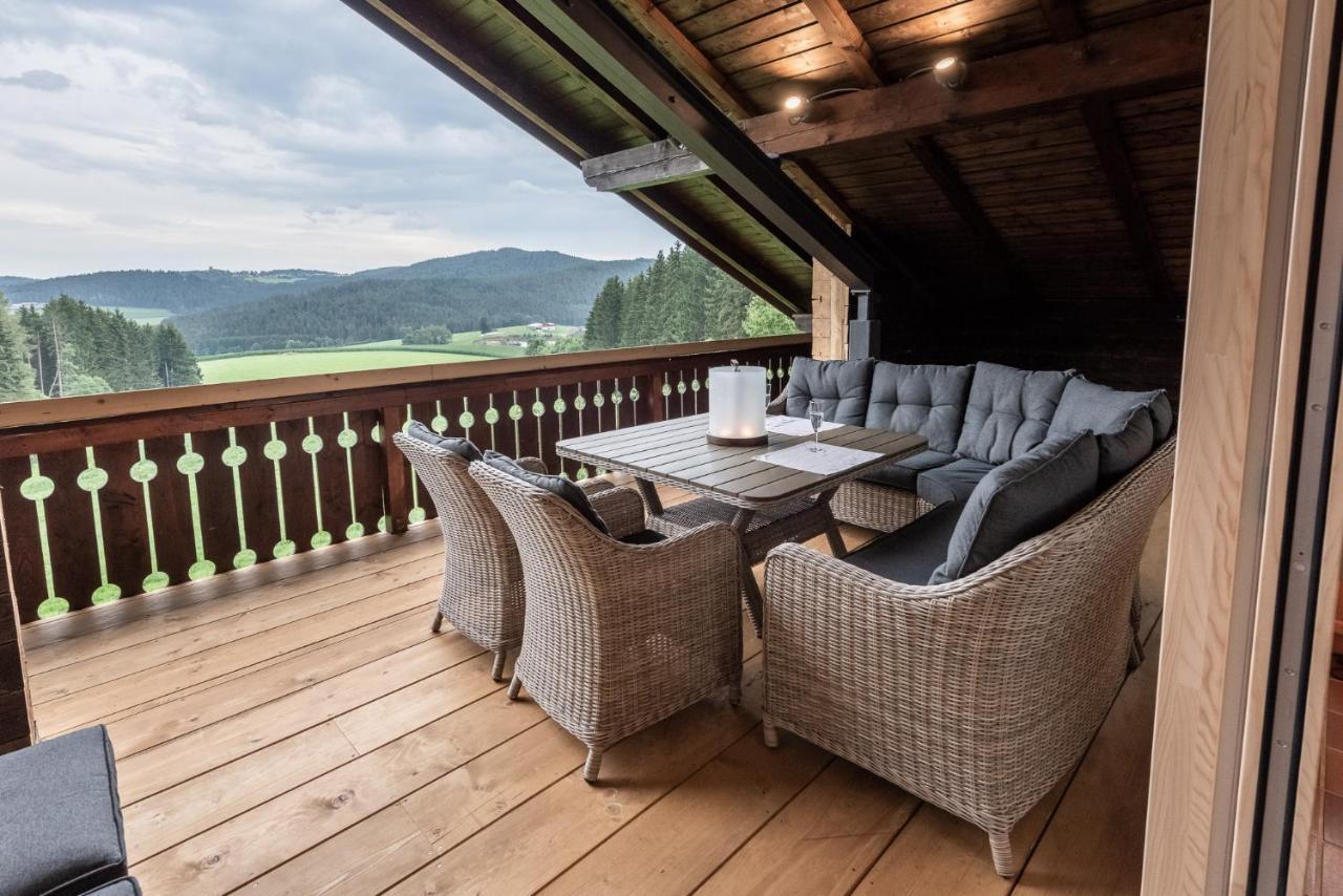 Forstgut - Premium Waldchalets Und Lodge Suiten Regen Exterior photo